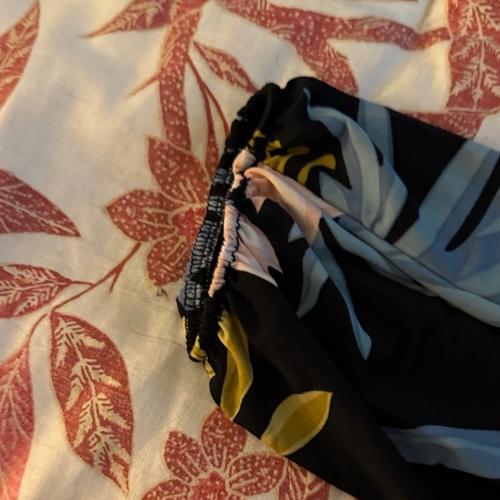 Floral Navy Jumpsuit - Picture 4 of 4